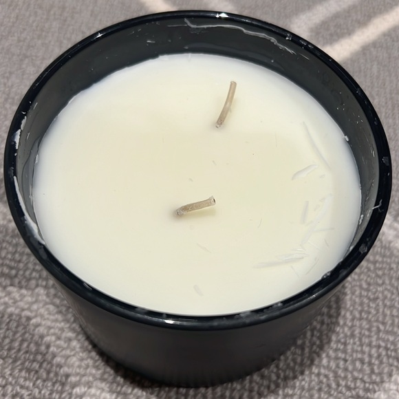 Vanilla and sandalwood large scented candle - Picture 5 of 6